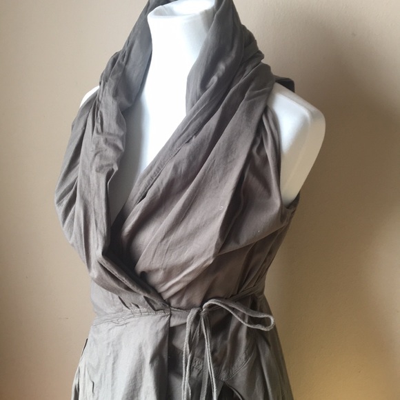 Olive Green Wrap w Hood - Picture 2 of 6